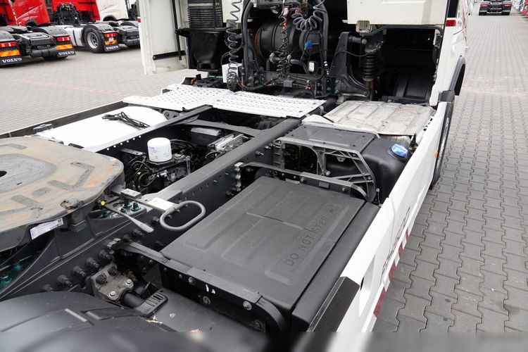 Volvo FH 500 / KLIMA POSTOJOWA / OPONY 100 % / PO KONTRAKCIE SERWISOWYM / SPROWADZONY zdjęcie 17