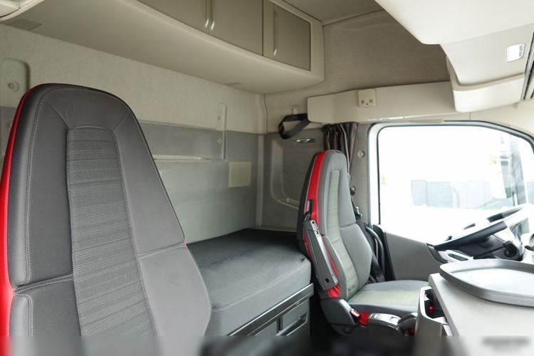 Volvo FH 500 / KLIMA POSTOJOWA / OPONY 100 % / PO KONTRAKCIE SERWISOWYM / SPROWADZONY zdjęcie 36