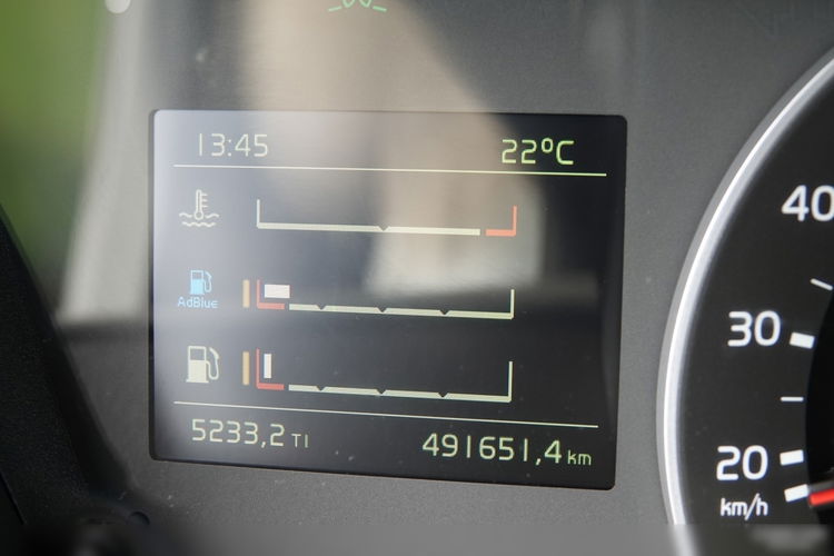 Volvo FH 500 / KLIMA POSTOJOWA / OPONY 100 % / PO KONTRAKCIE SERWISOWYM / SPROWADZONY zdjęcie 40