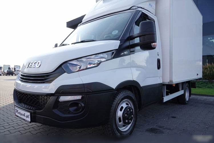 Iveco DAILY / 3.0D -180KM / CHŁODNIA / HAKÓWKA / AGREGAT THERMO KING / ZEWNĘTRZNA WTYKA / DMC: 3500 KG / 2019 ROK zdjęcie 13
