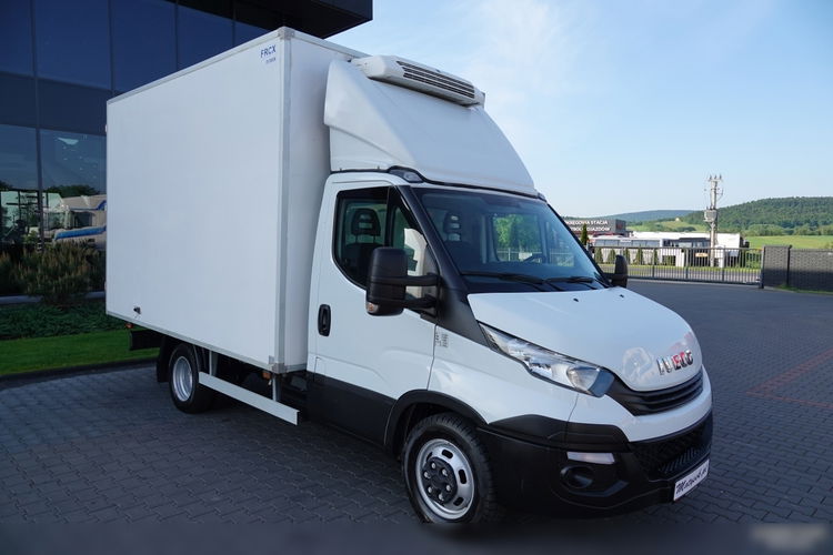 Iveco DAILY / 3.0D -180KM / CHŁODNIA / HAKÓWKA / AGREGAT THERMO KING / ZEWNĘTRZNA WTYKA / DMC: 3500 KG / 2019 ROK zdjęcie 3