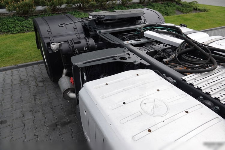 Mercedes AROCS 1851 /  4X4 / HYDRODRIVE / KOMPRESOR DO WYDMUCHU GARDNER  / HYDRAULIKA  / ADR / RETARDER / ALUFELGI / 2018 ROK / SPROWADZONY / PO KONTRAKCIE SERWISOWYM  zdjęcie 16