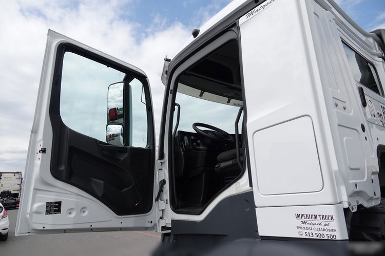 Mercedes AROCS 1851 /  4X4 / HYDRODRIVE / KOMPRESOR DO WYDMUCHU GARDNER  / HYDRAULIKA  / ADR / RETARDER / ALUFELGI / 2018 ROK / SPROWADZONY / PO KONTRAKCIE SERWISOWYM  zdjęcie 25