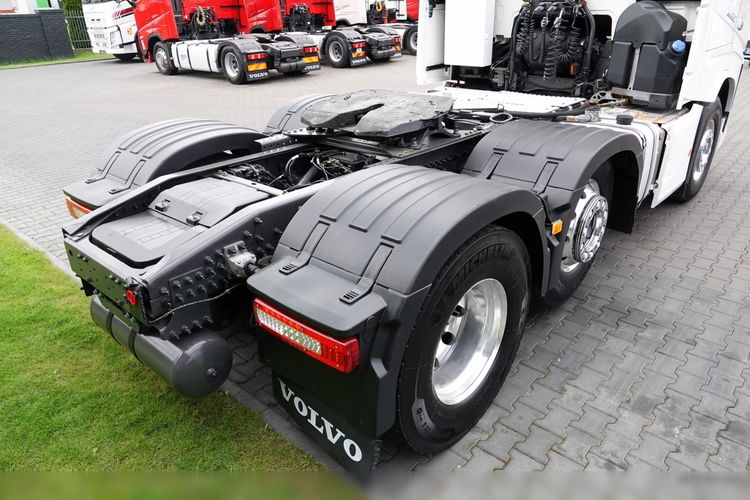 Volvo FH 16 / 650 / 6x2 / HYDRAULIKA / RETARDER / KLIMA POSTOJOWA / PUSHER / 3 OSIOWY CIĄGNIK SIODŁOWY / ALUFELGI SPROWADZONY / PO KONTRAKCIE SERWISOWYM zdjęcie 16