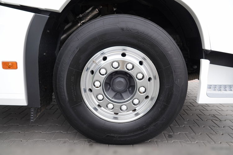 Volvo FH 16 / 650 / 6x2 / HYDRAULIKA / RETARDER / KLIMA POSTOJOWA / PUSHER / 3 OSIOWY CIĄGNIK SIODŁOWY / ALUFELGI SPROWADZONY / PO KONTRAKCIE SERWISOWYM zdjęcie 21