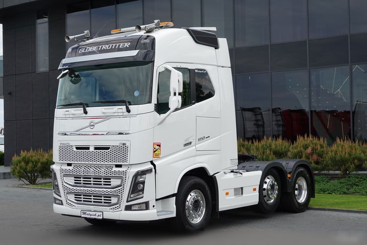 Volvo FH 16 / 650 / 6x2 / HYDRAULIKA / RETARDER / KLIMA POSTOJOWA / PUSHER / 3 OSIOWY CIĄGNIK SIODŁOWY / ALUFELGI SPROWADZONY / PO KONTRAKCIE SERWISOWYM zdjęcie 4