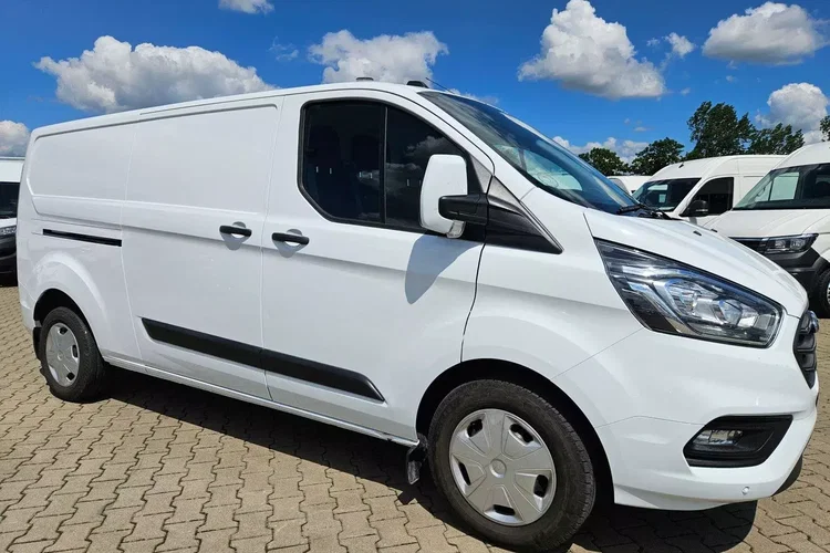 Ford transit-custom L2H1 69900zł NETTO 2.0TdCi/170KM zdjęcie 3