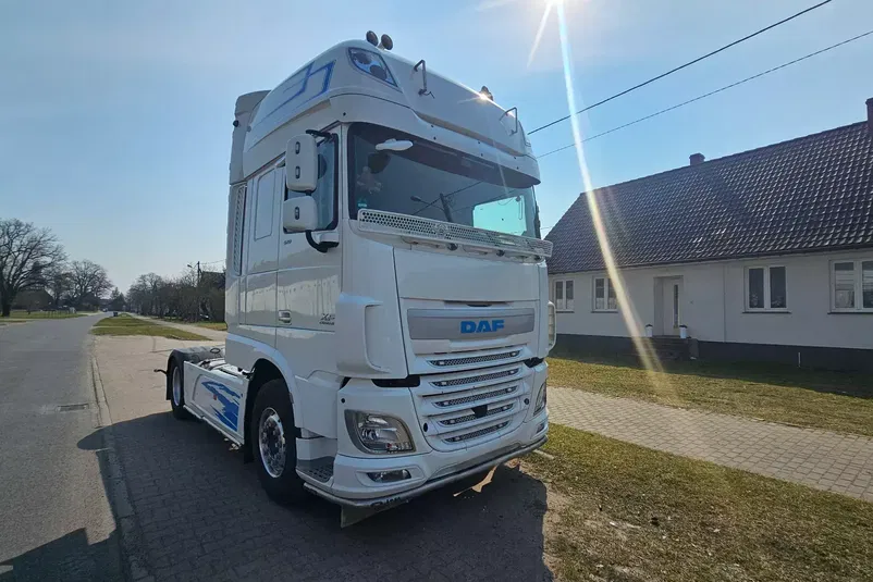 ciągnik siodłowy DAF zdjęcie 1