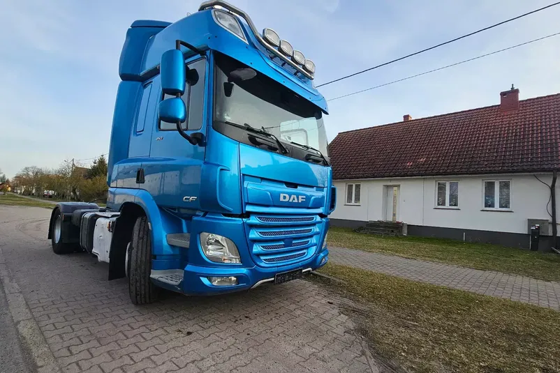 ciągnik siodłowy DAF zdjęcie 1