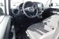 samochód osobowy Mercedes zdjęcie 6