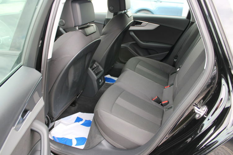 Audi A4 S-Tronic Led Hak F-vat Salon Polska zdjęcie 15
