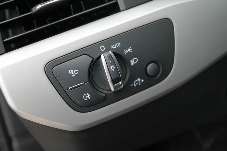 Audi A4 S-Tronic Led Hak F-vat Salon Polska zdjęcie 20