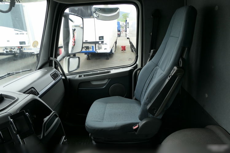 Volvo FH 460 / 8X4 / PLATFORMA + HDS FASSI F445 / 17 M WYSIĘGU / MAX UDŹWIG 13, 5 T / STEROWANIE RADIOWE zdjęcie 43