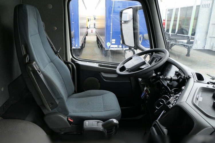 Volvo FH 460 / 8X4 / PLATFORMA + HDS FASSI F445 / 17 M WYSIĘGU / MAX UDŹWIG 13, 5 T / STEROWANIE RADIOWE zdjęcie 49