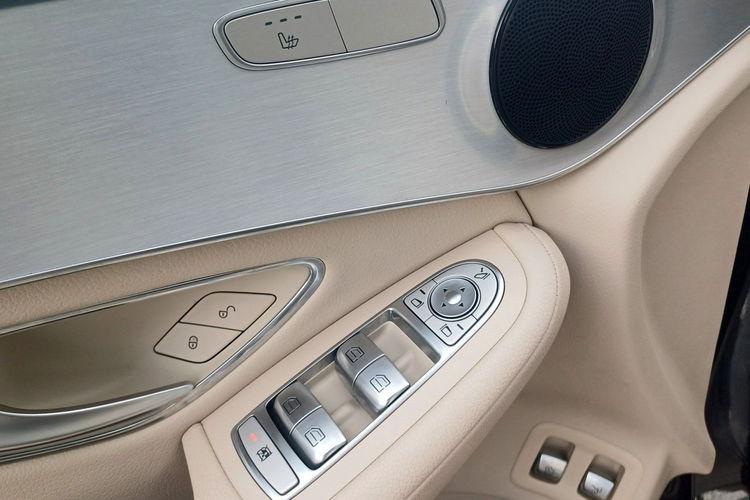 Mercedes GLC 250 Nawigacja Skóra Automat 9-biegów zdjęcie 31
