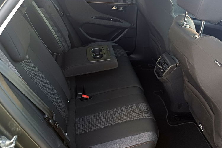 Peugeot 3008 BlueHDi 120 EAT6 Stop & Start Allure zdjęcie 9