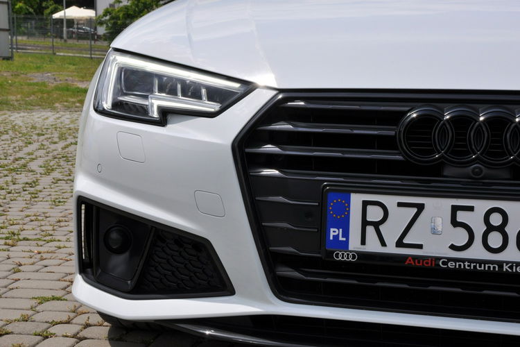 Audi A4 AVANT Competition 2.0TDI 190KM S-tronic S-line Matrix ACC El.klapa Key zdjęcie 12