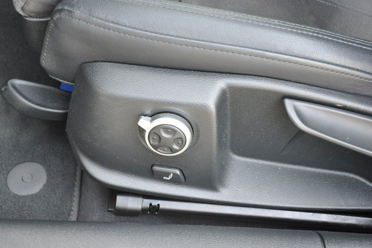 Audi A4 AVANT Competition 2.0TDI 190KM S-tronic S-line Matrix ACC El.klapa Key zdjęcie 17