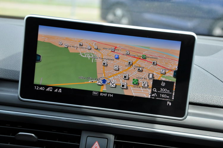 Audi A4 AVANT Competition 2.0TDI 190KM S-tronic S-line Matrix ACC El.klapa Key zdjęcie 28