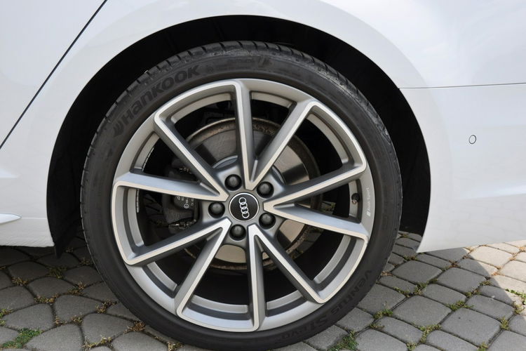 Audi A4 AVANT Competition 2.0TDI 190KM S-tronic S-line Matrix ACC El.klapa Key zdjęcie 31