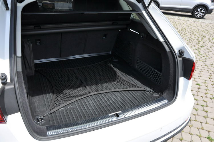 Audi A4 AVANT Competition 2.0TDI 190KM S-tronic S-line Matrix ACC El.klapa Key zdjęcie 37