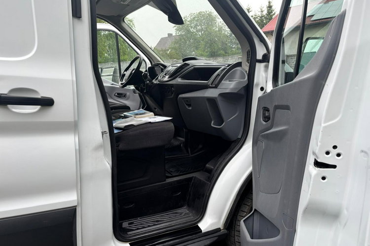 Ford Transit 2017 2.0 130KM Wersja maxi 183 tys. km Hak Klimatyzacja Tempomat zdjęcie 13