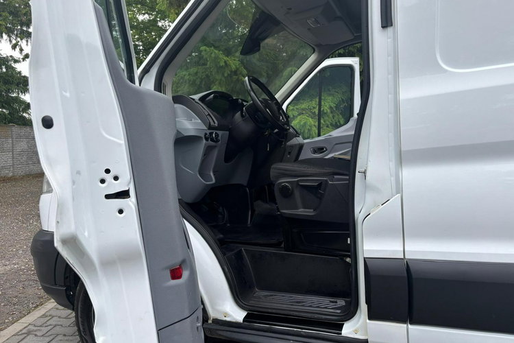 Ford Transit 2017 2.0 130KM Wersja maxi 183 tys. km Hak Klimatyzacja Tempomat zdjęcie 6