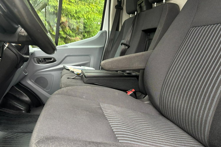 Ford Transit 2017 2.0 130KM Wersja maxi 183 tys. km Hak Klimatyzacja Tempomat zdjęcie 7