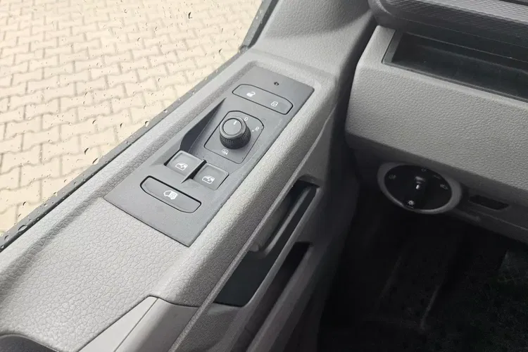 Volkswagen Transporter L2H1 84999zł NETTO 2.0TDi/140KM zdjęcie 20
