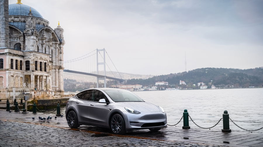 TESLA Y Performance AWD zdjęcie 