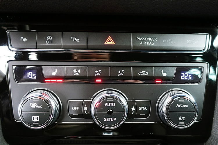 Seat Ateca 4x4 XCELLENCE Automat 190KM Kamera 360 GWARANCJA 1wł Kraj Bezwyp F23% 4x2 zdjęcie 18