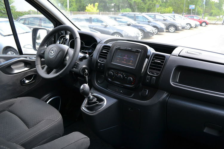 Opel Vivaro Parktronic Nawigacja 5osobowy Kamera cofania Zarejestrowany zdjęcie 12