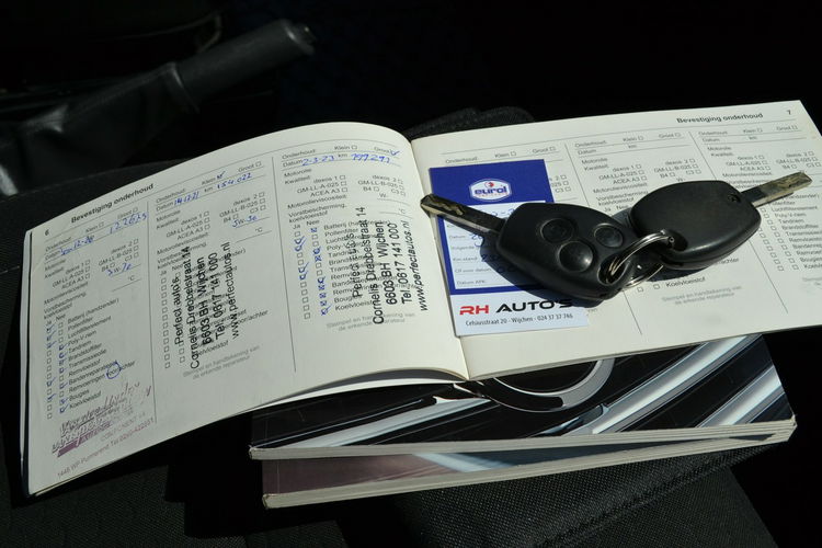 Opel Vivaro Parktronic Nawigacja 5osobowy Kamera cofania Zarejestrowany zdjęcie 13