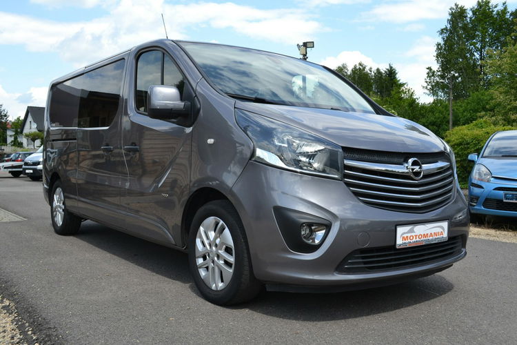 Opel Vivaro Parktronic Nawigacja 5osobowy Kamera cofania Zarejestrowany zdjęcie 4