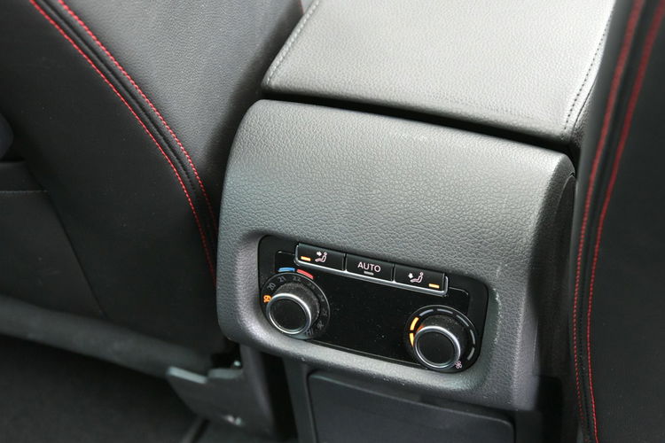 Seat Alhambra FR line 2.0TDi 150KM DSG XI.2018r. FullLED NAVi Kamera Panorama zdjęcie 16