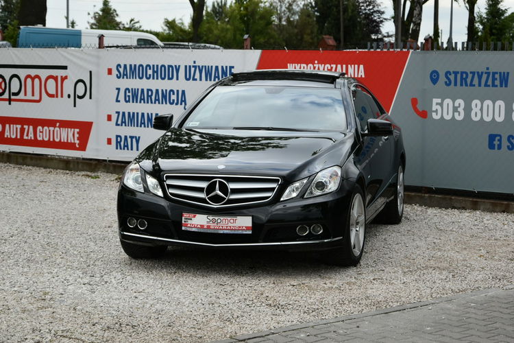 Mercedes E 250 E 250CDi Coupe 2.2 CDi 204KM Manual 2010r. Skóra Xenon NAVi Panorama zdjęcie 2