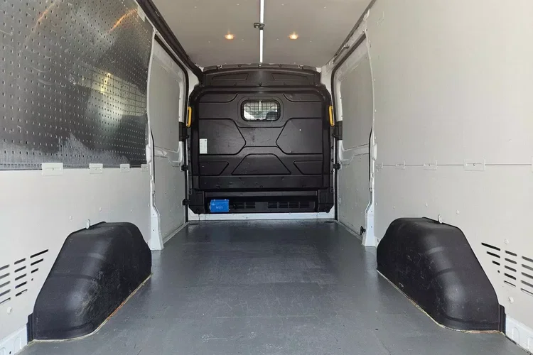 Ford Transit L3H2 54999zł NETTO 2.0TdCi/170KM zdjęcie 17