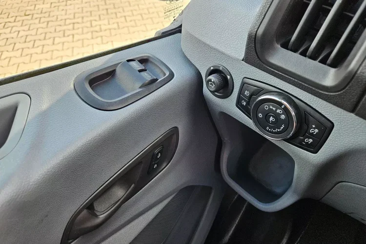 Ford Transit L3H2 54999zł NETTO 2.0TdCi/170KM zdjęcie 23