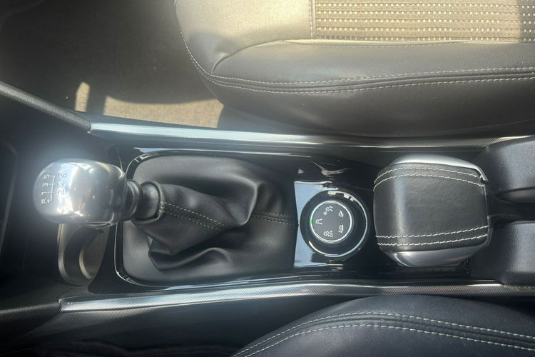 Peugeot 2008 1.6hdi Navi ledy pół skóry bezwypadkowy zamiana 1.r.gwaran zdjęcie 9