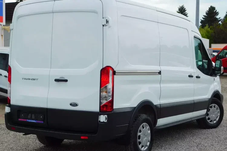 Ford Transit zdjęcie 2