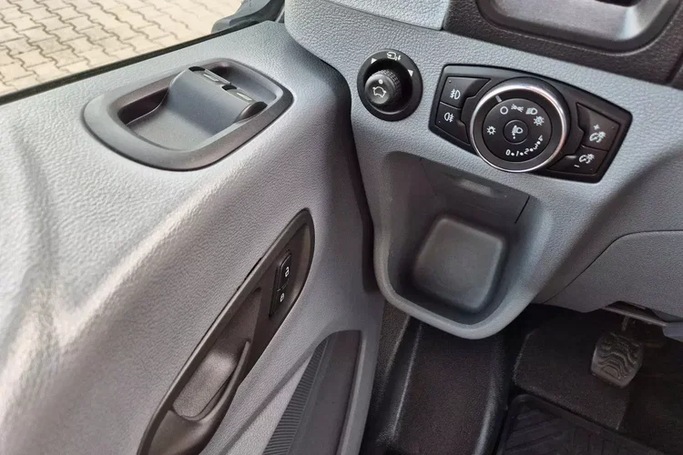 Ford transit L3H3 59999zł NETTO 2.0TdCi/170KM zdjęcie 16