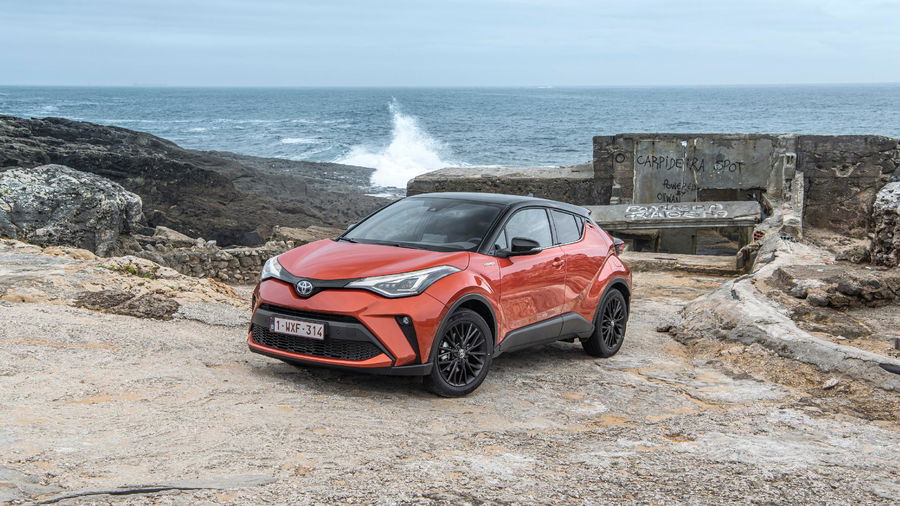 TOYOTA C-HR 1.8 Hybrid GPF GR Sport zdjęcie 