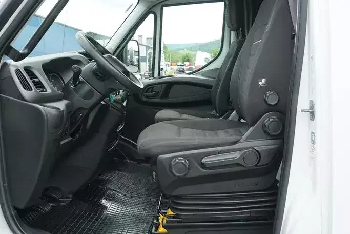 Iveco / DAILY / 70C18 / E 6 / BURTO FIRANKA / 15 PALET / ŁAD. 3502 KG zdjęcie 8