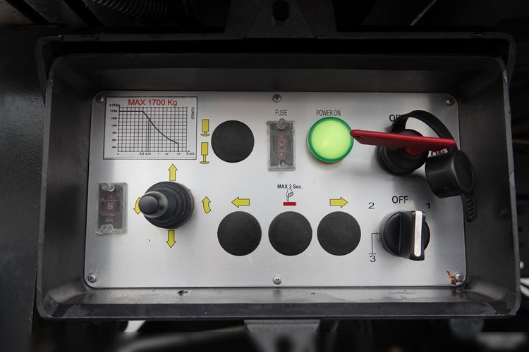 MAN TGL 12.250 / SOLÓWKA / KONTENER 8 M / WINDA / BOCZNE DRZWI / 2021 ROK  zdjęcie 28