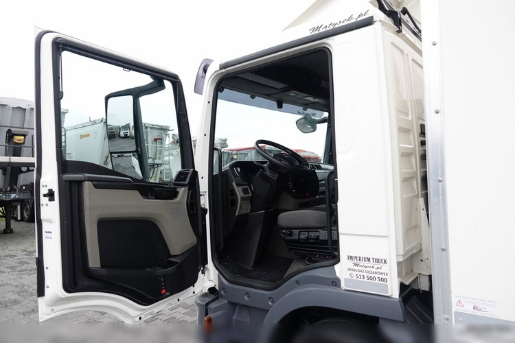 MAN TGL 12.250 / SOLÓWKA / KONTENER 8 M / WINDA / BOCZNE DRZWI / 2021 ROK  zdjęcie 35