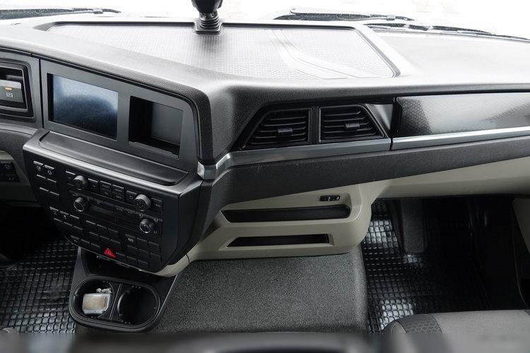 MAN TGL 12.250 / SOLÓWKA / KONTENER 8 M / WINDA / BOCZNE DRZWI / 2021 ROK  zdjęcie 43