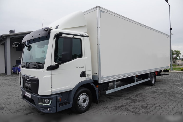 MAN TGL 12.250 / SOLÓWKA / KONTENER 8 M / WINDA / BOCZNE DRZWI / 2021 ROK  zdjęcie 6