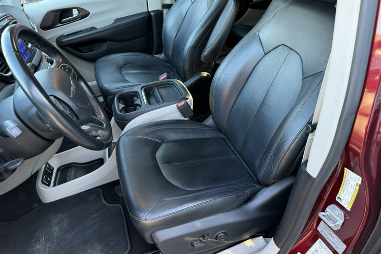 Chrysler Pacifica INSTALACJA GAZOWA. 7-Osobowa . Klimatyzacja 3 Strefowa zdjęcie 18