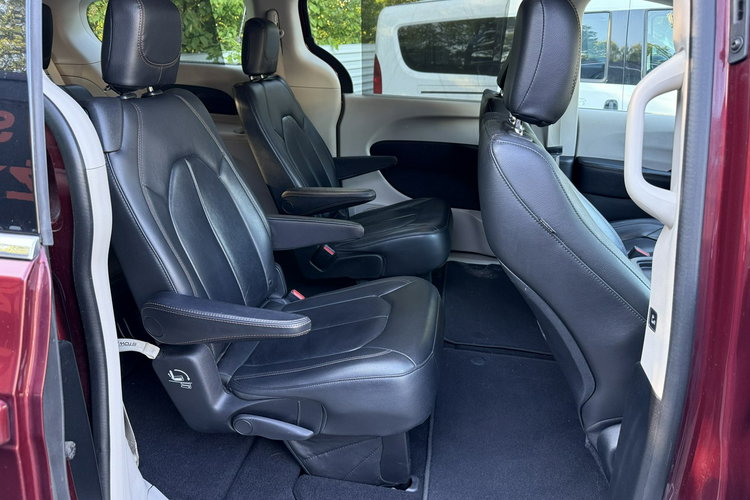 Chrysler Pacifica INSTALACJA GAZOWA. 7-Osobowa . Klimatyzacja 3 Strefowa zdjęcie 27