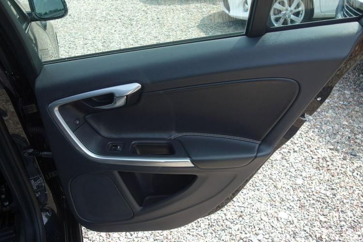 V60 volvo V60 faktura VAT skórzana tapicerka stan bdb zdjęcie 13